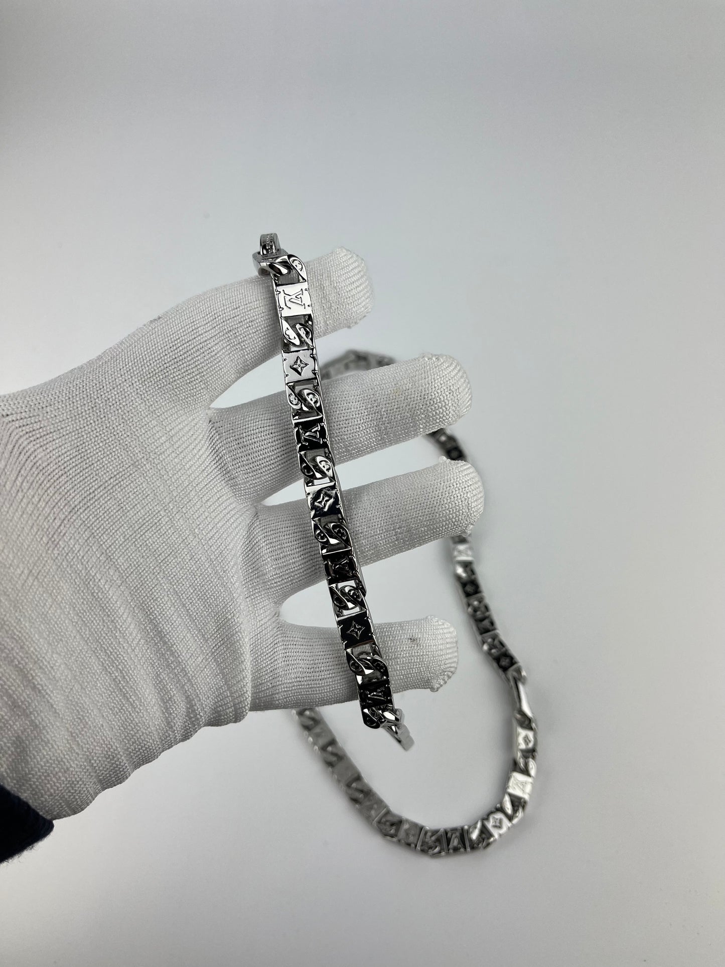 Louıs Vuıtton Bileklik Kolye Takım