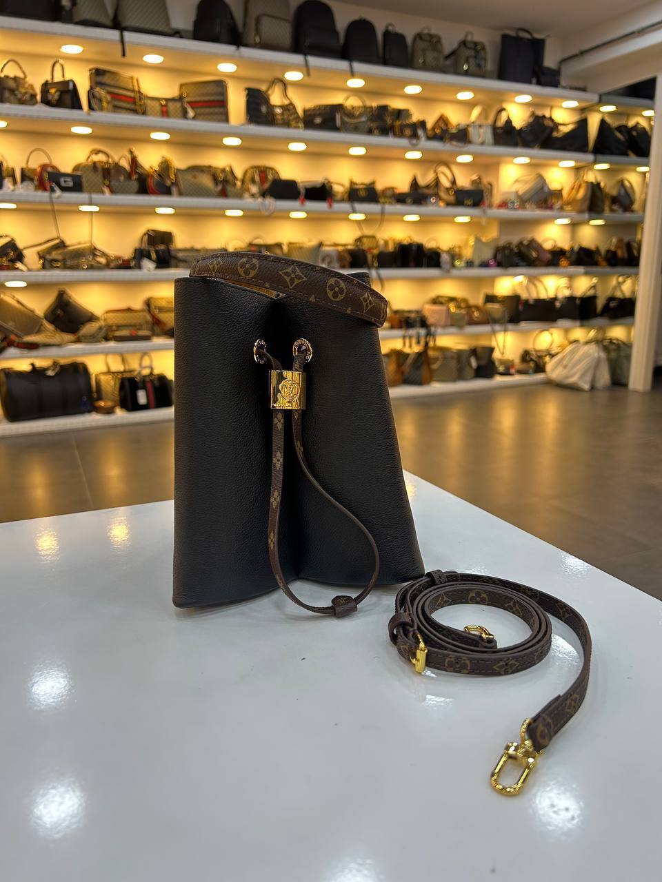 Louıs Vuıtton İthal Kadın Deri Çanta