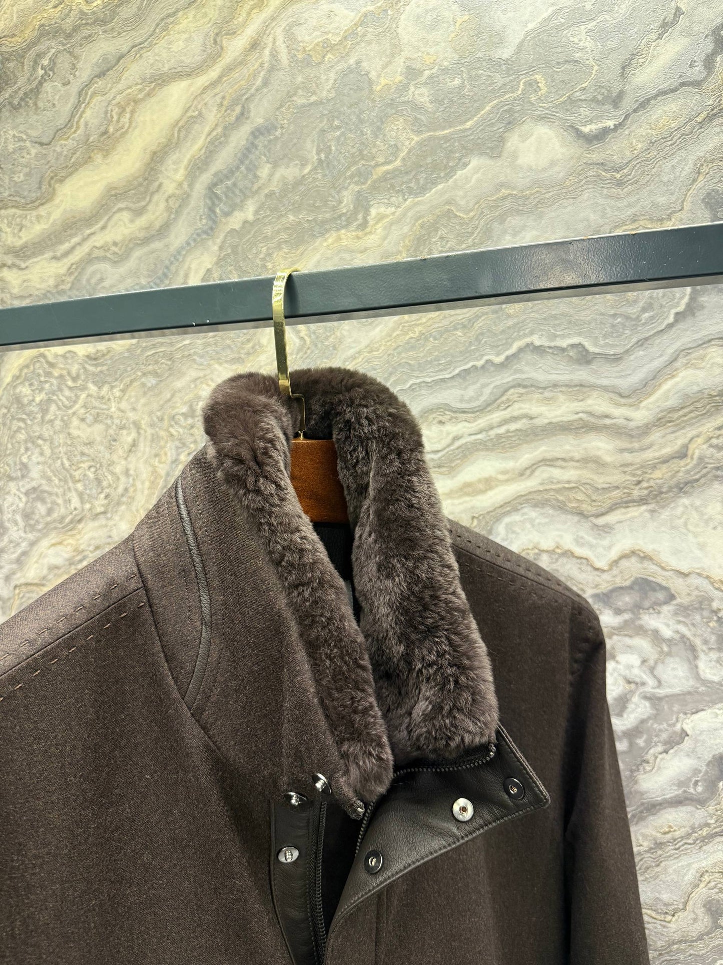 Canalı İthal Kürklü Mont